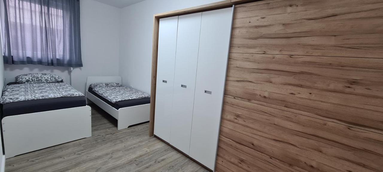Adessa Apartment *